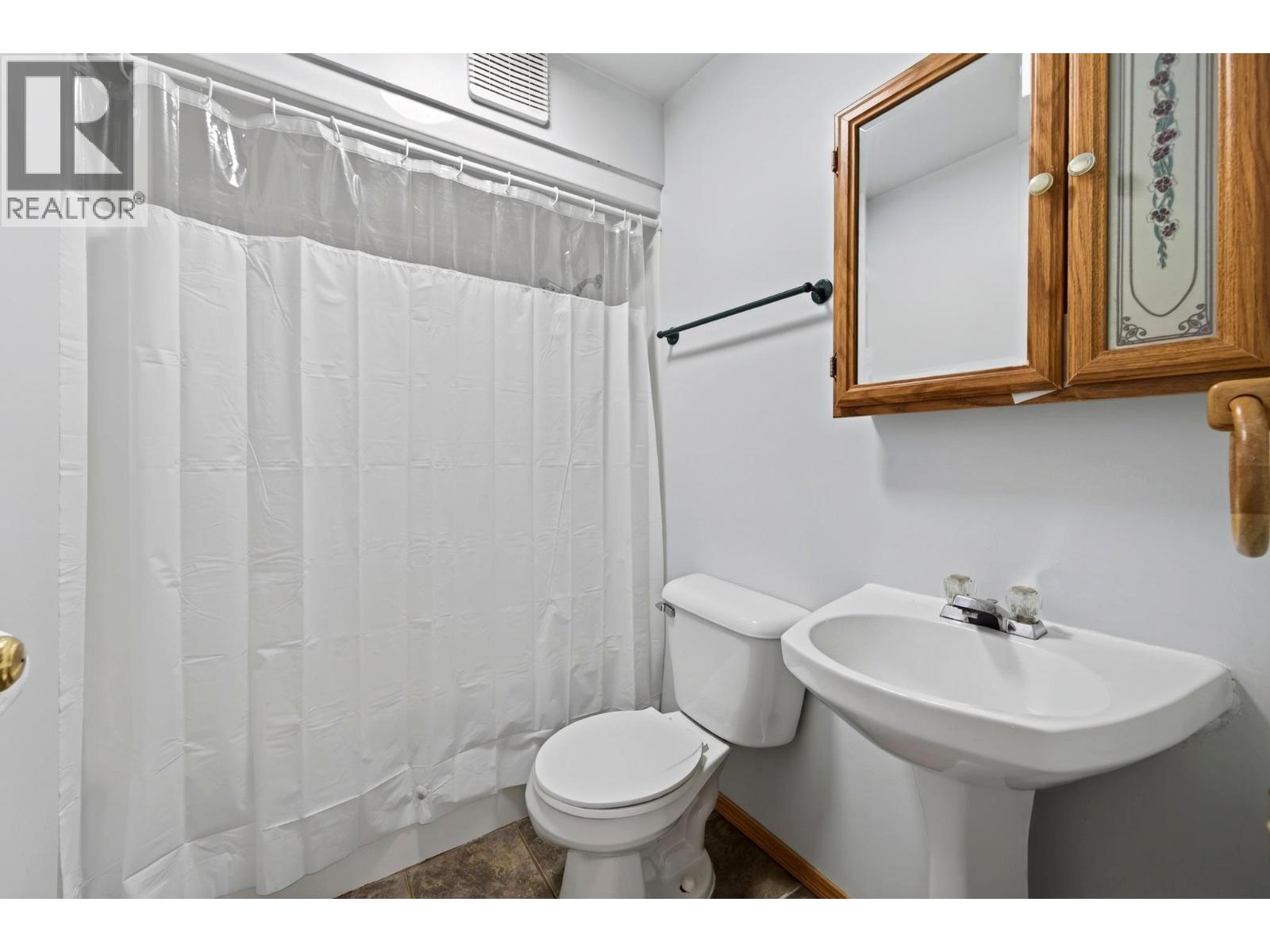917 10th Street S, Golden, British Columbia  V0A 1H0 - Photo 23 - 10404746