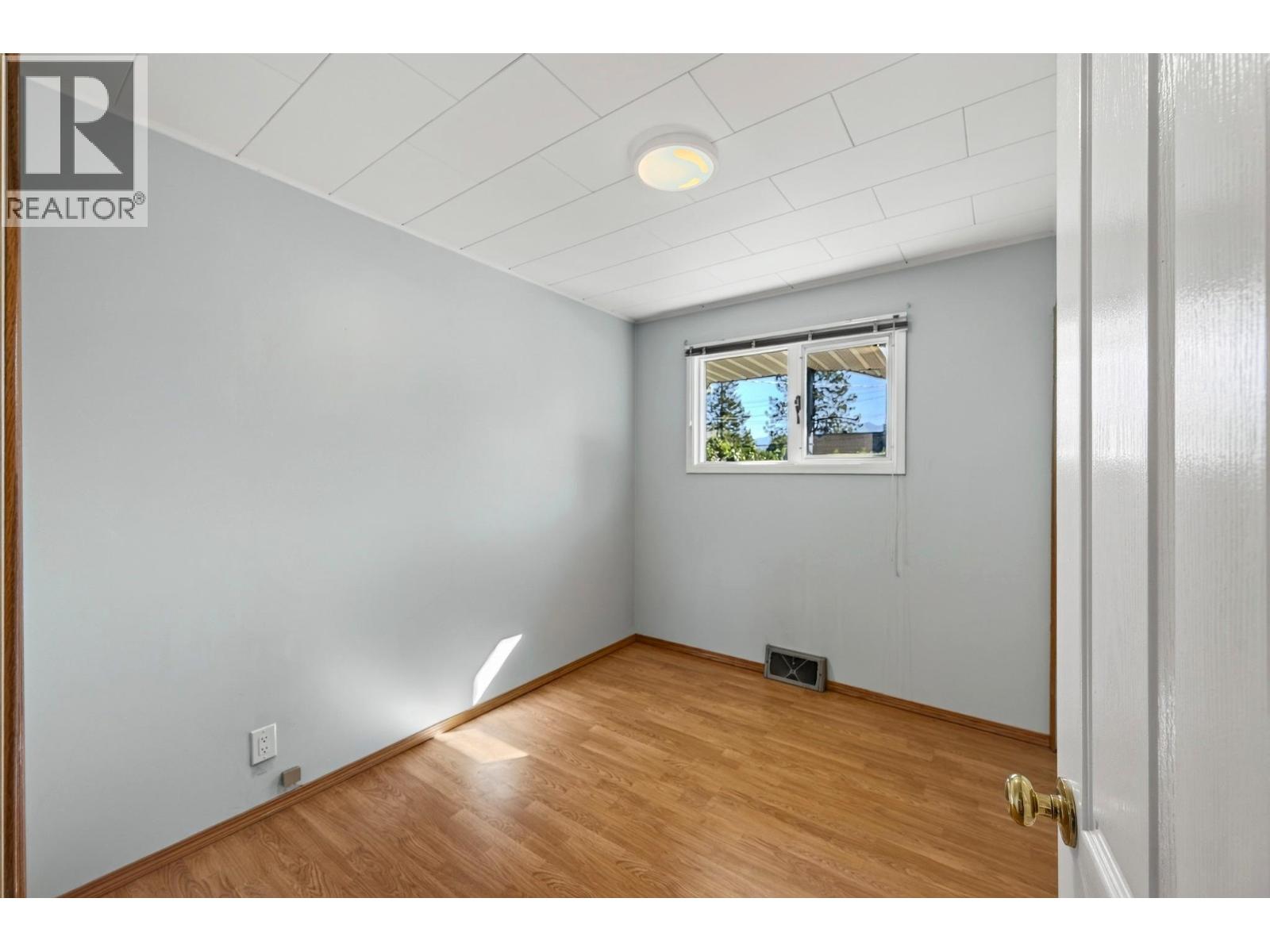 917 10th Street S, Golden, British Columbia  V0A 1H0 - Photo 25 - 10404746