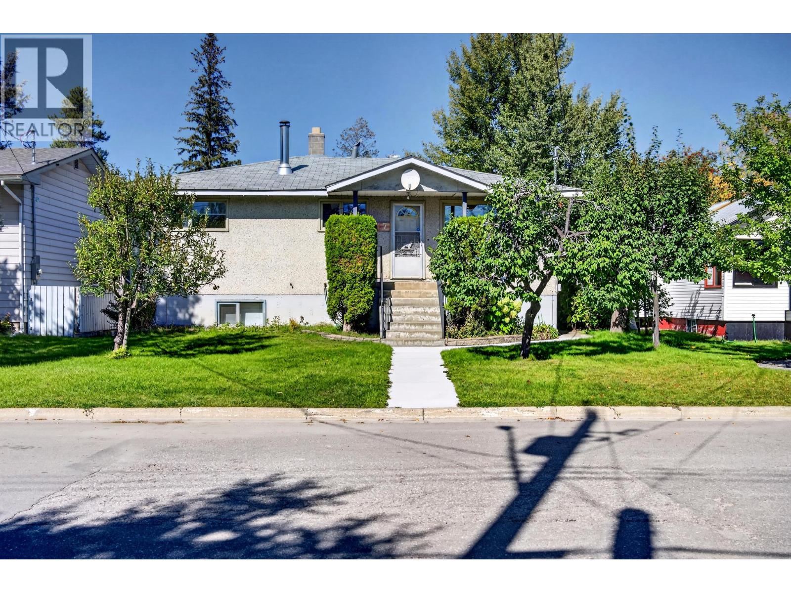917 10th Street S, Golden, British Columbia  V0A 1H0 - Photo 40 - 10404746