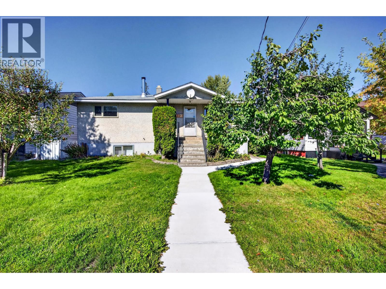 917 10th Street S, Golden, British Columbia  V0A 1H0 - Photo 44 - 10404746