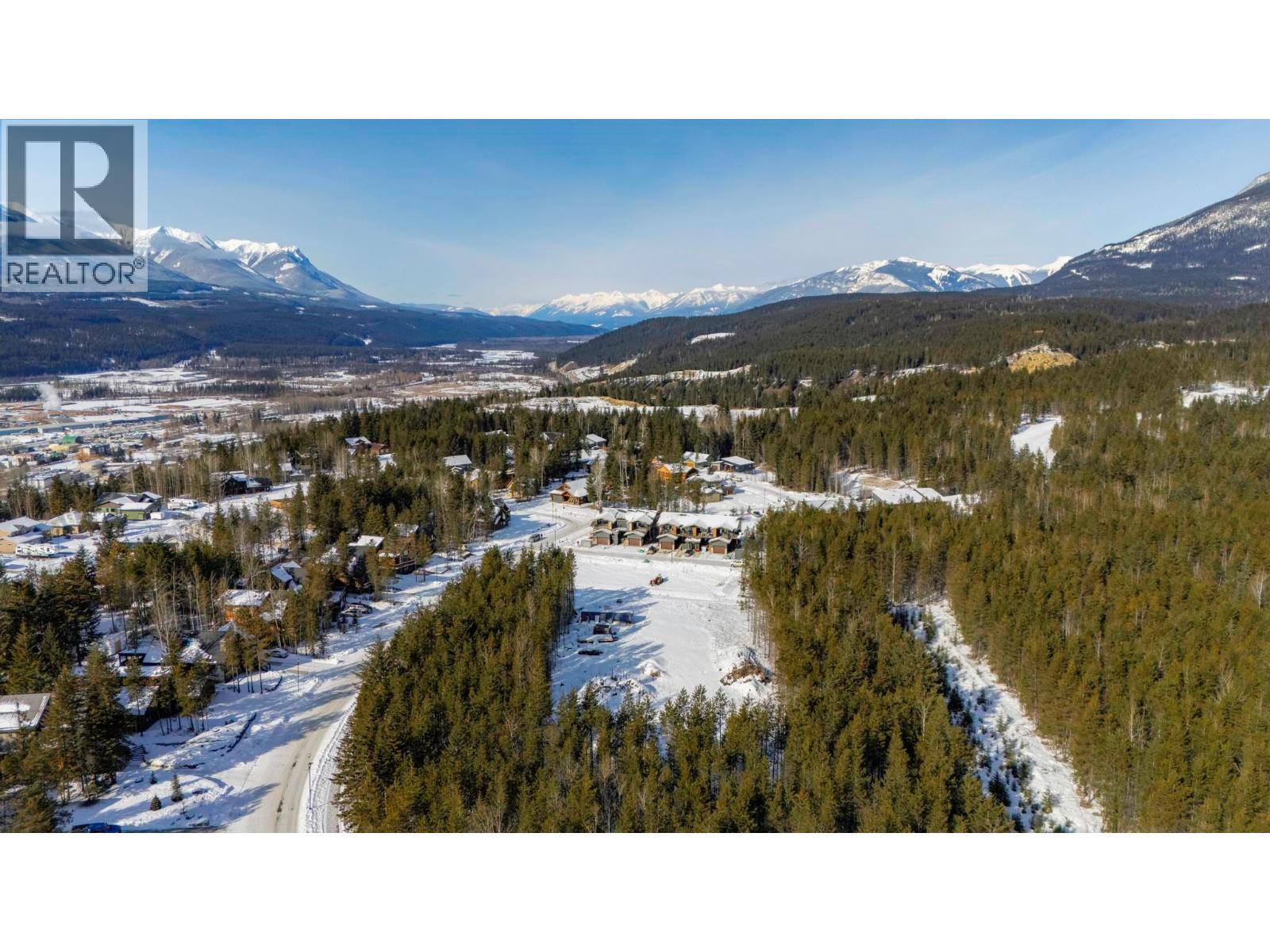1424 Granite Drive, Golden, British Columbia