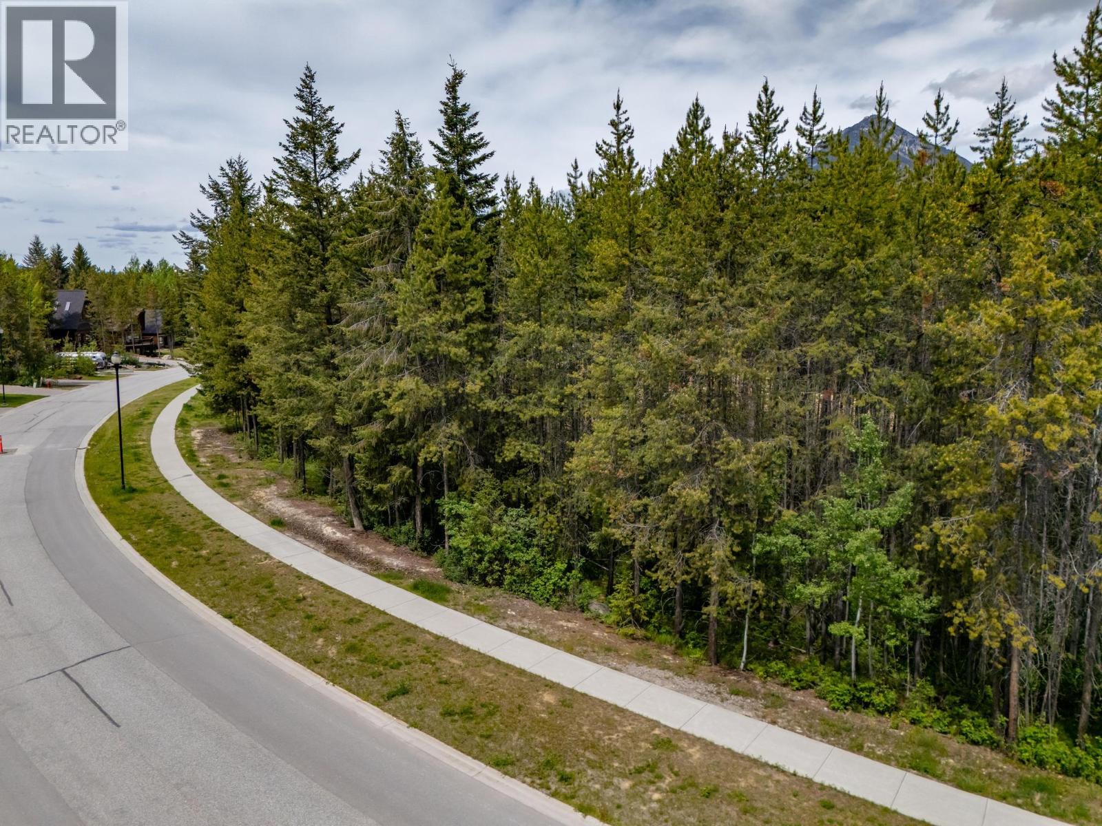 1402 Granite Drive, Golden, British Columbia  V0A 1H0 - Photo 3 - 10404824