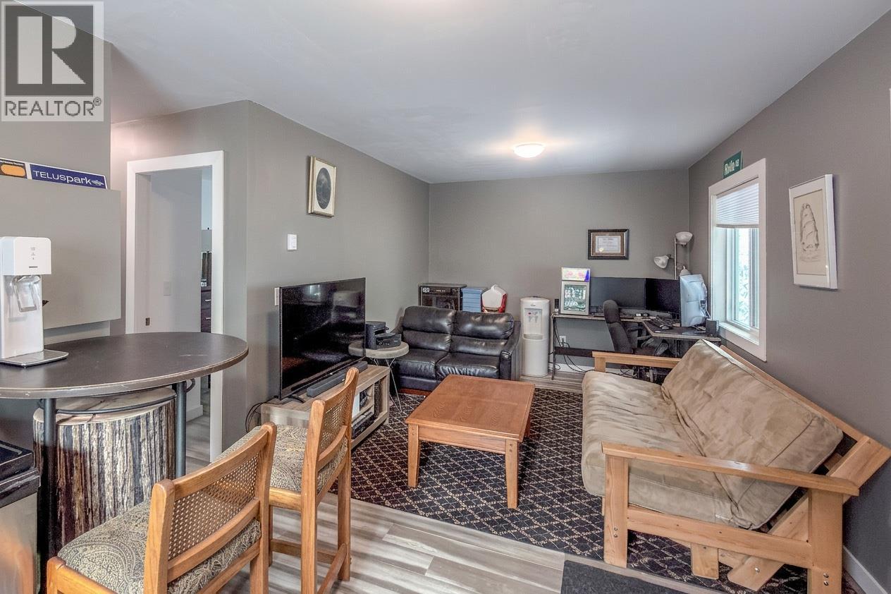 787 Golden Donald Upper Road, Golden, British Columbia  V0A 1H1 - Photo 4 - 10404931