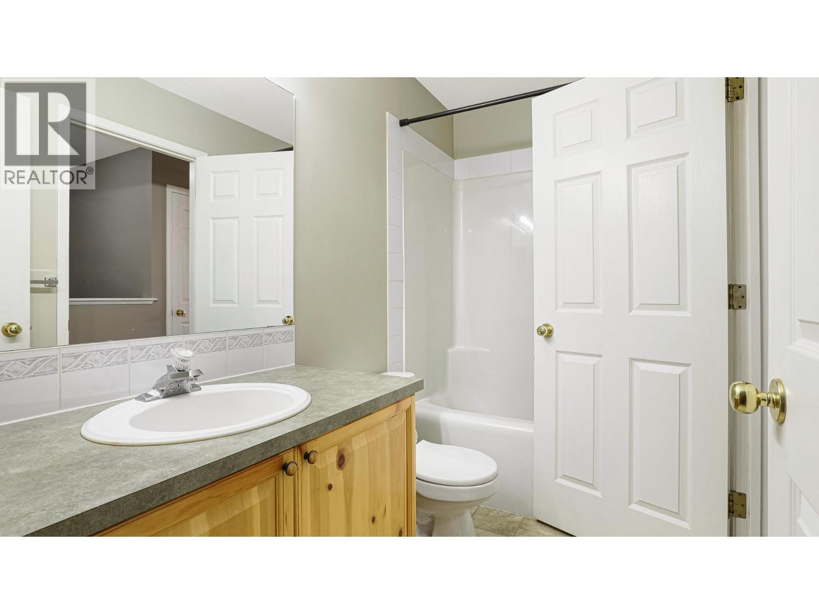 4835 Radium Boulevard Unit# 110, Radium Hot Springs, British Columbia  V0A 1M0 - Photo 17 - 10404970