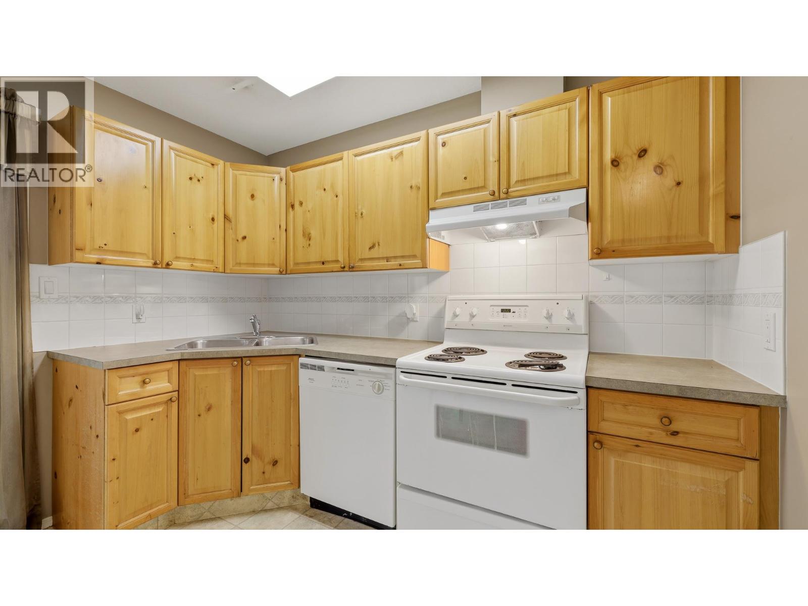 4835 Radium Boulevard Unit# 110, Radium Hot Springs, British Columbia  V0A 1M0 - Photo 6 - 10404970