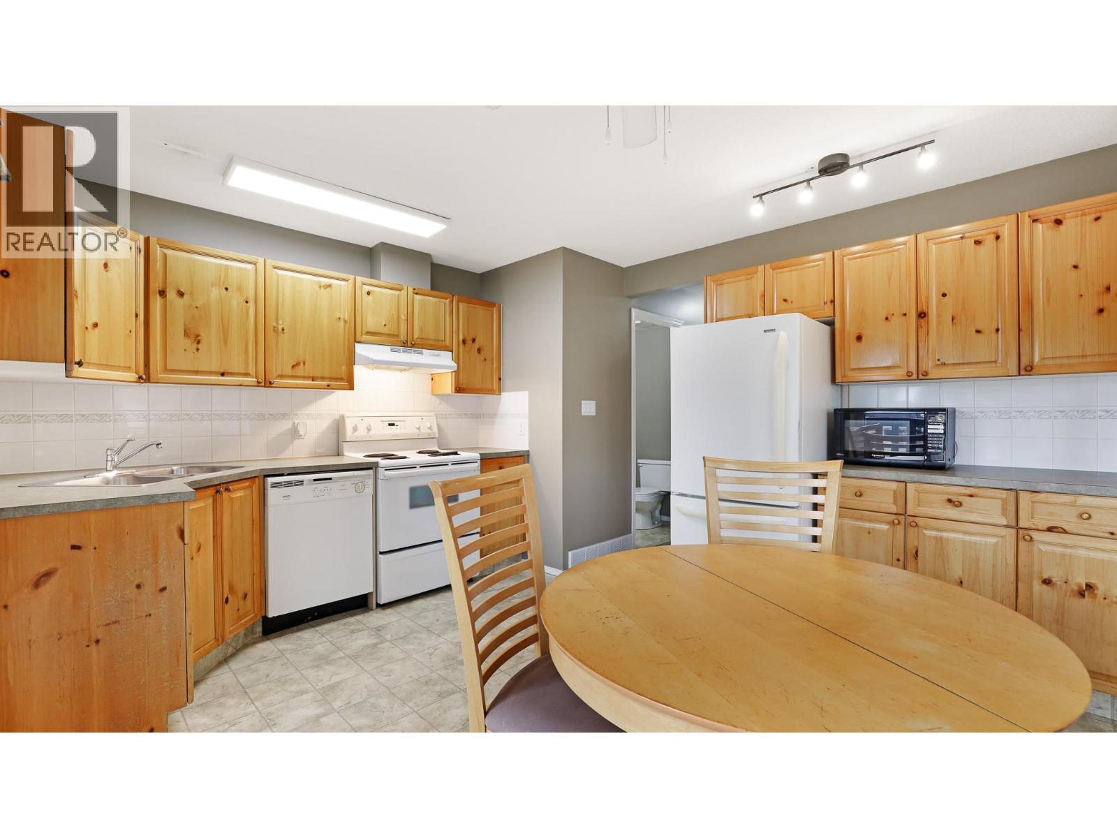 4835 Radium Boulevard Unit# 110, Radium Hot Springs, British Columbia  V0A 1M0 - Photo 8 - 10404970